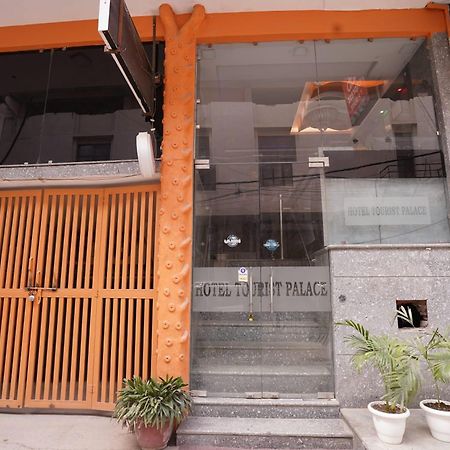 Hotel Tourist Palace Új-Delhi Kültér fotó