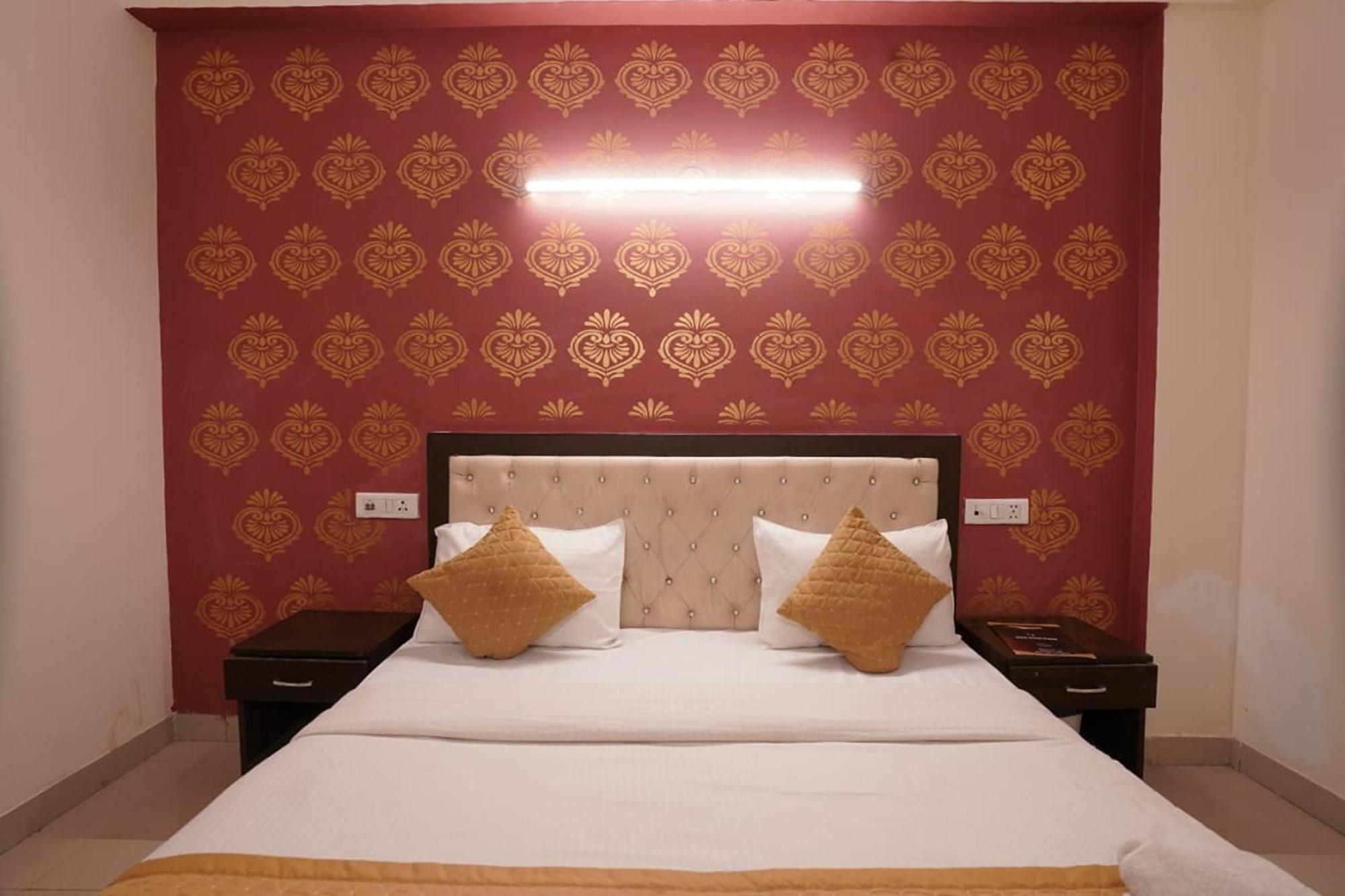 Hotel Tourist Palace Új-Delhi Kültér fotó