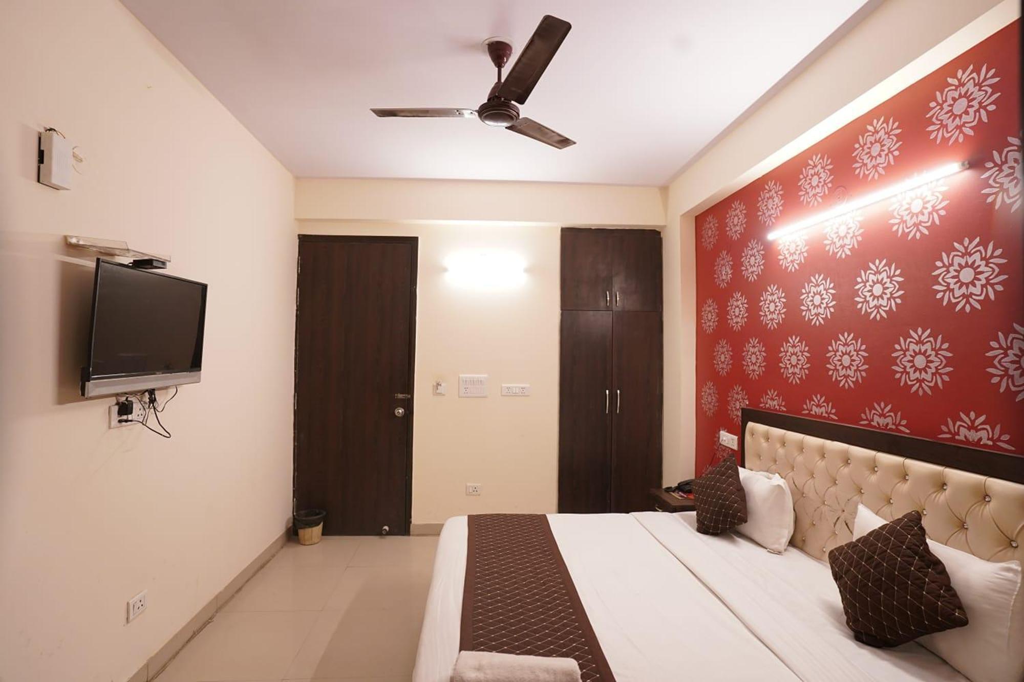 Hotel Tourist Palace Új-Delhi Kültér fotó