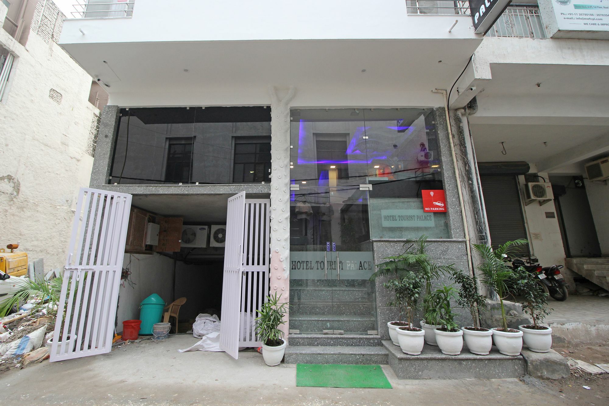 Hotel Tourist Palace Új-Delhi Kültér fotó